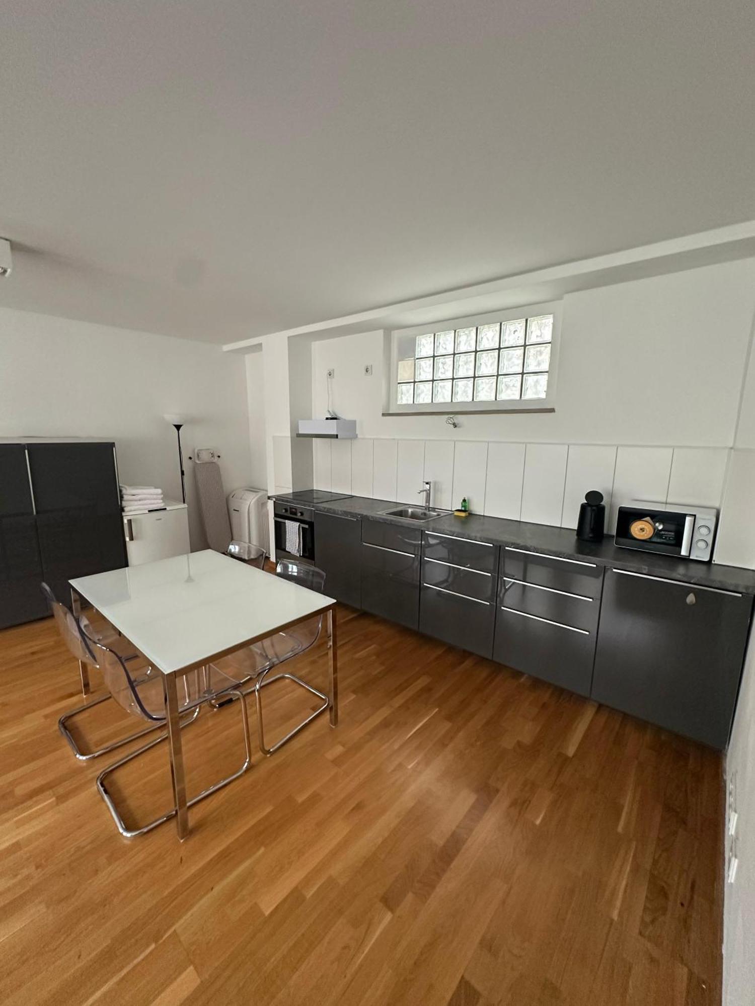 Al Nafurah Apartments 뮌헨 외부 사진