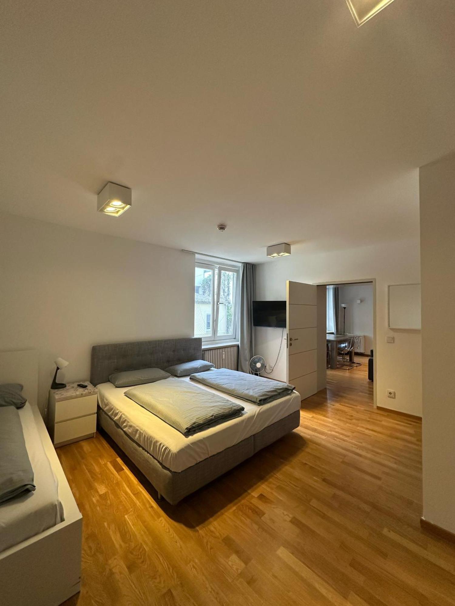Al Nafurah Apartments 뮌헨 외부 사진