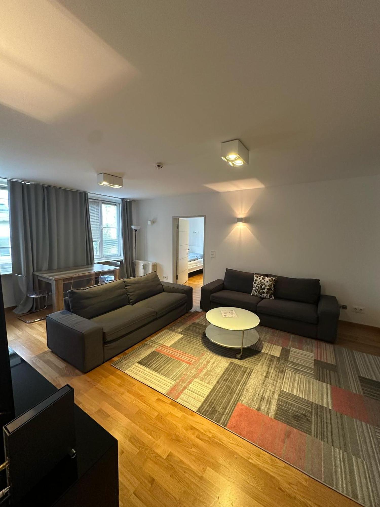 Al Nafurah Apartments 뮌헨 외부 사진