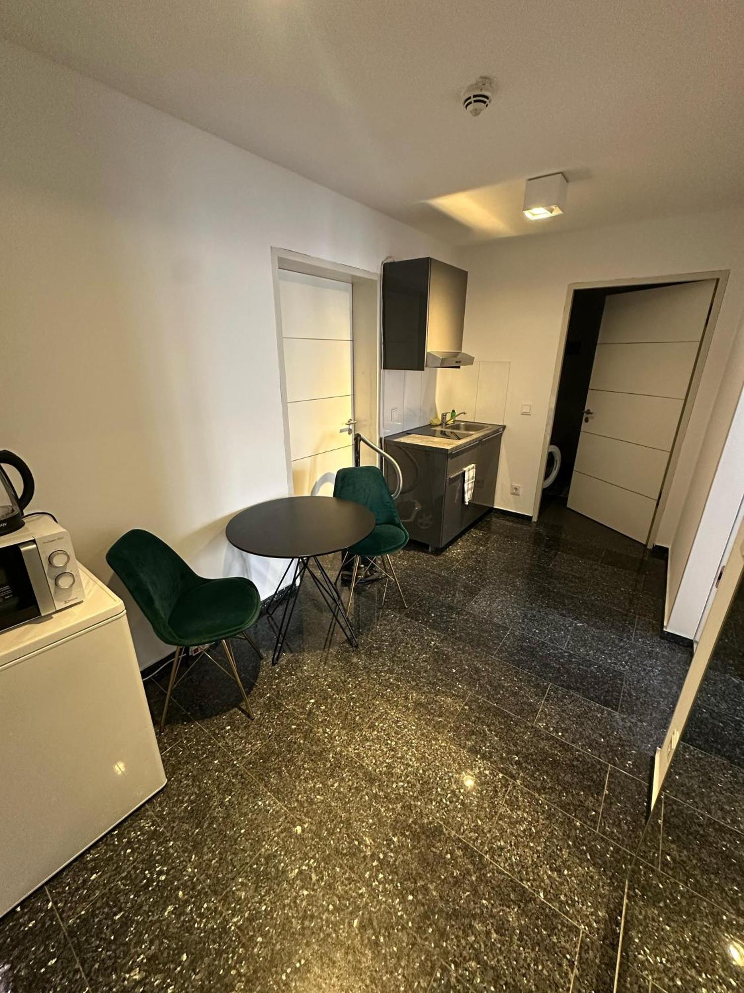 Al Nafurah Apartments 뮌헨 외부 사진
