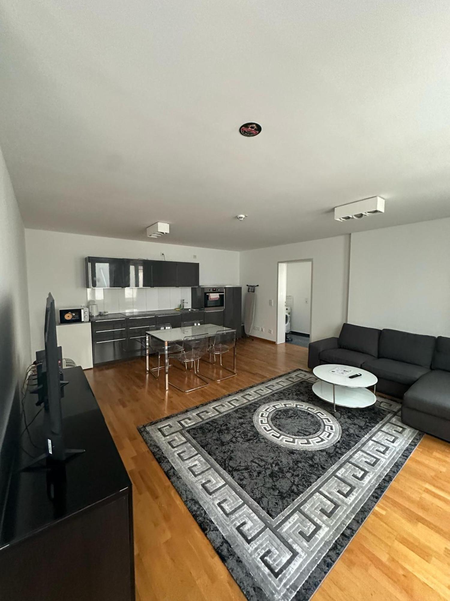 Al Nafurah Apartments 뮌헨 외부 사진